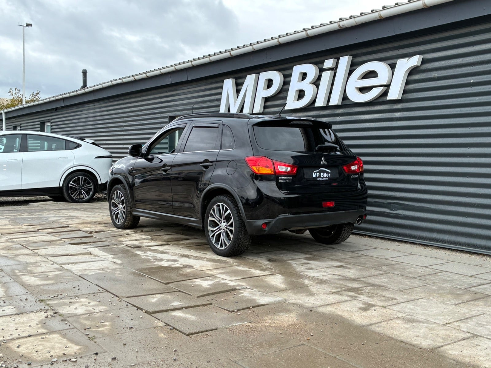 Sort Mitsubishi ASX fra 2016