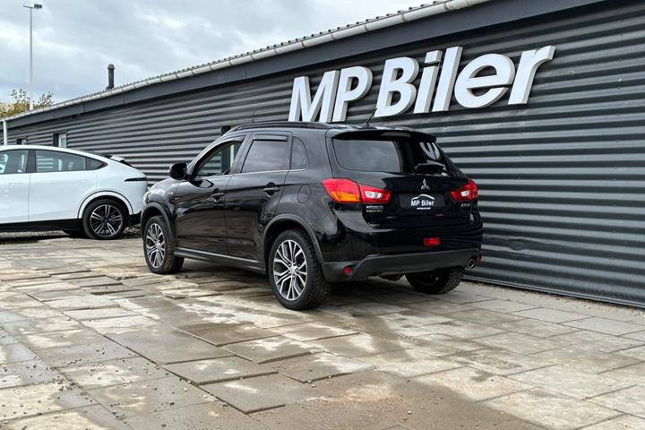 Sort Mitsubishi ASX fra 2016