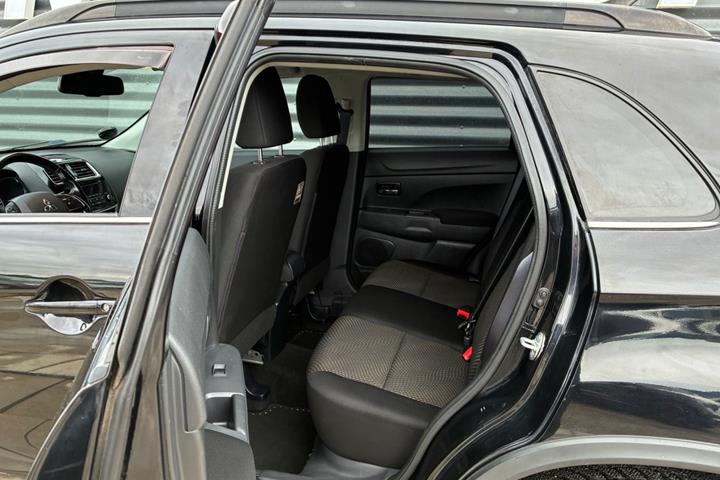 Sort Mitsubishi ASX fra 2016