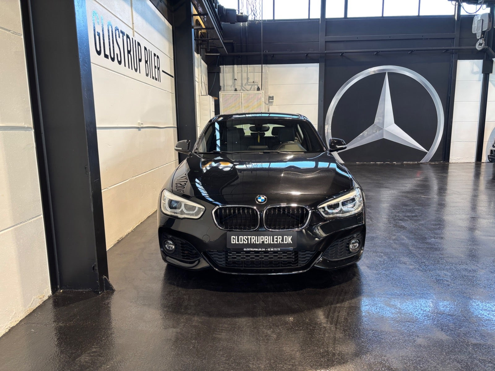 Sort BMW 118i fra 2019