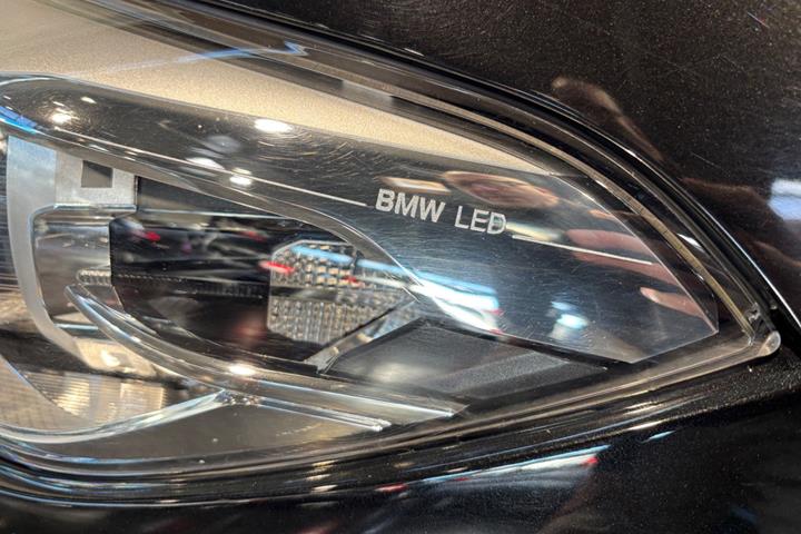 Sort BMW 118i fra 2019
