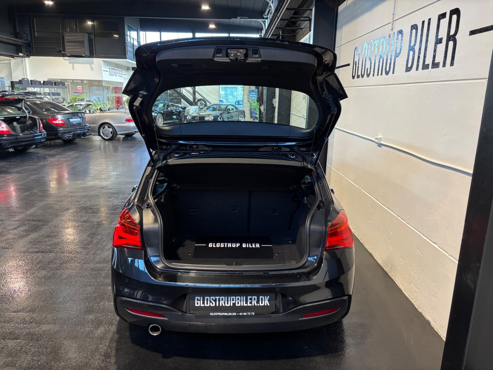 Sort BMW 118i fra 2019