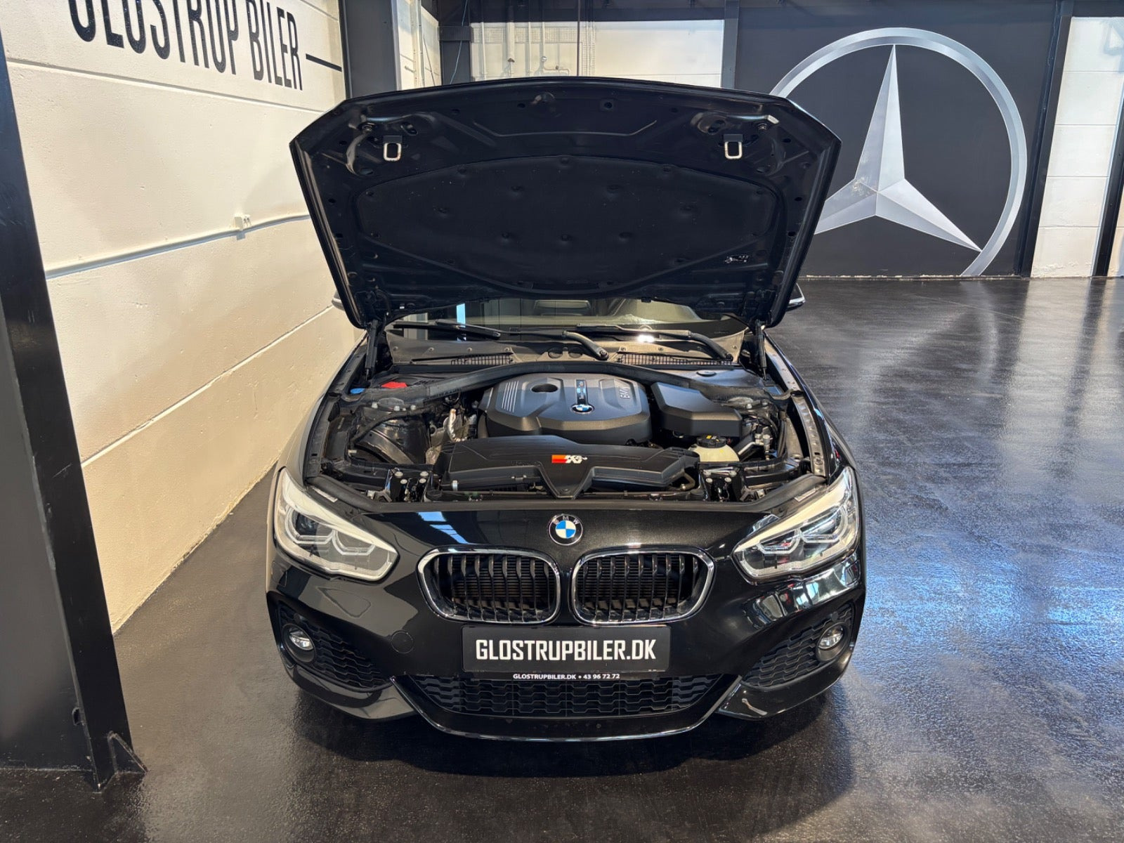Sort BMW 118i fra 2019