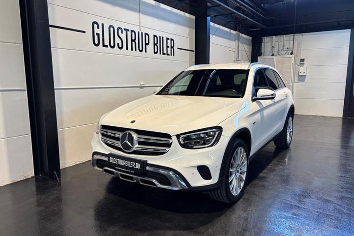 Hvid Mercedes GLC300 de fra 2022