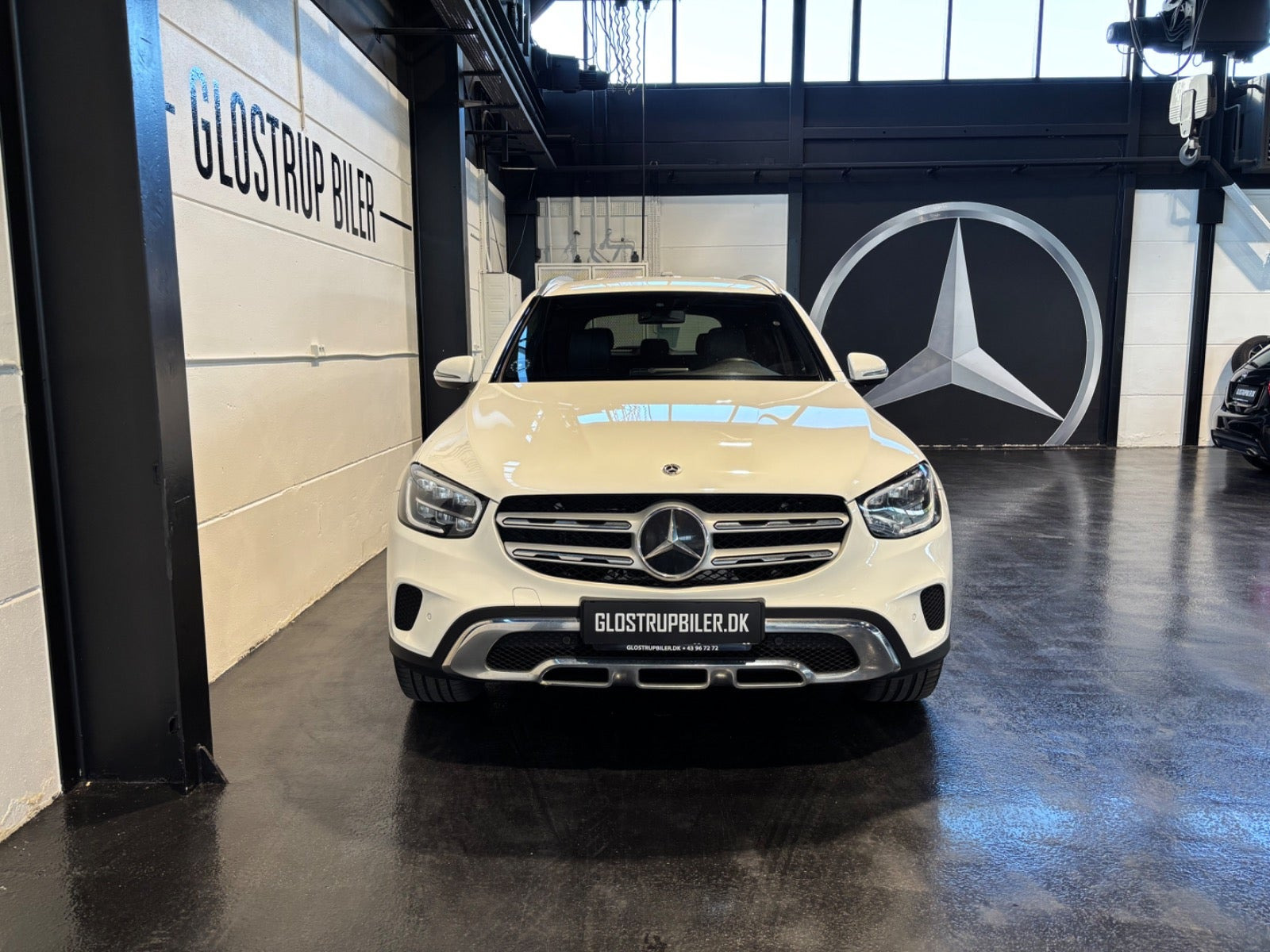 Hvid Mercedes GLC300 de fra 2022