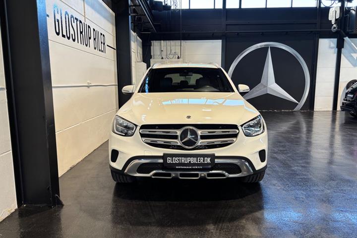 Hvid Mercedes GLC300 de fra 2022