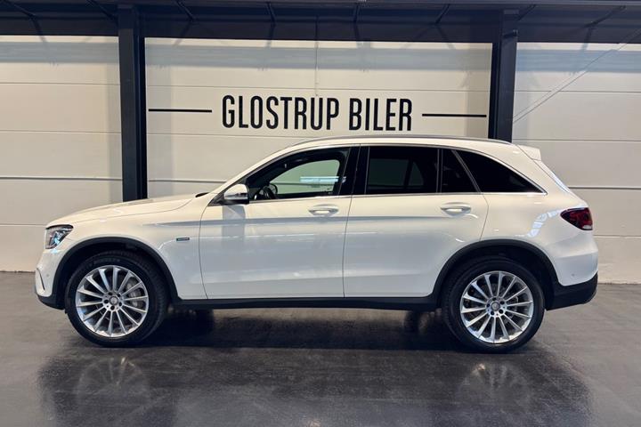 Hvid Mercedes GLC300 de fra 2022