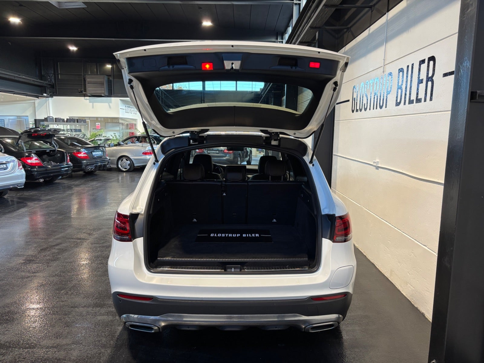 Hvid Mercedes GLC300 de fra 2022