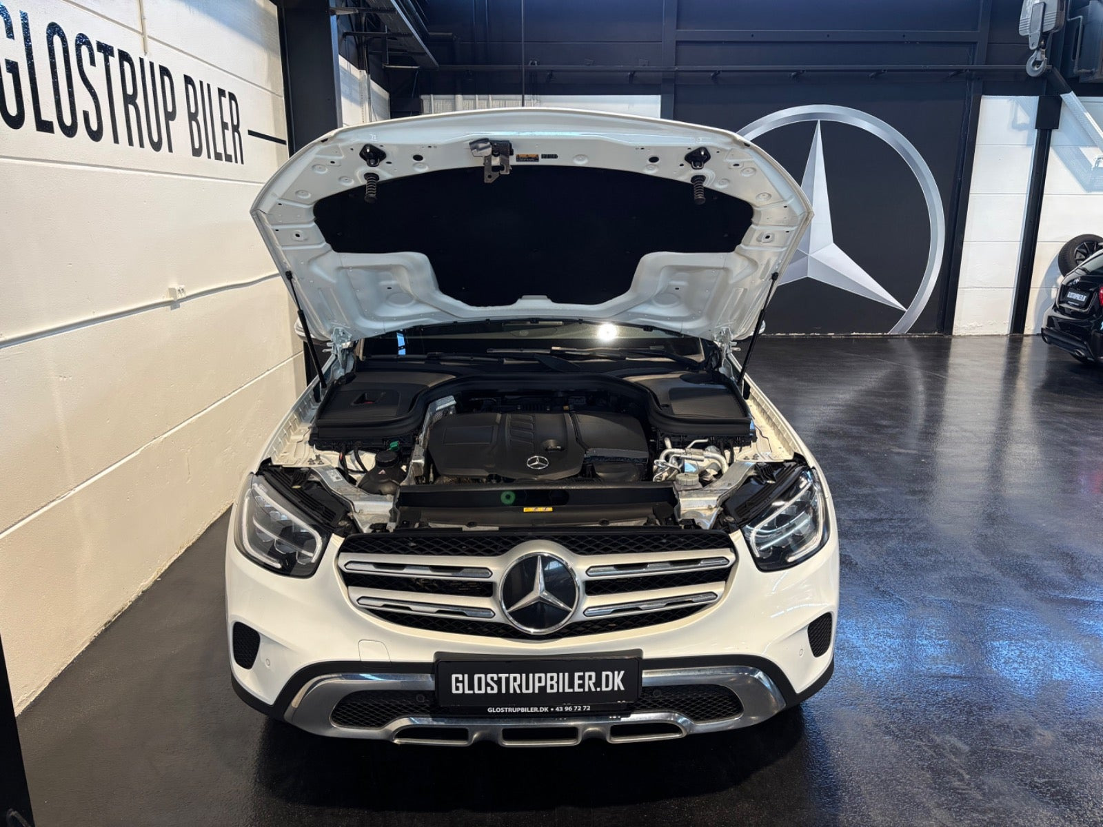Hvid Mercedes GLC300 de fra 2022