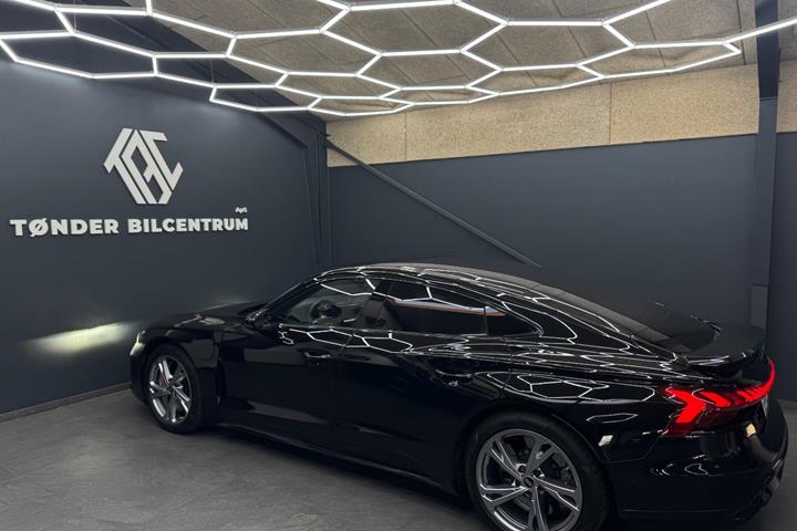 Sort Audi RS e-tron GT fra 2023