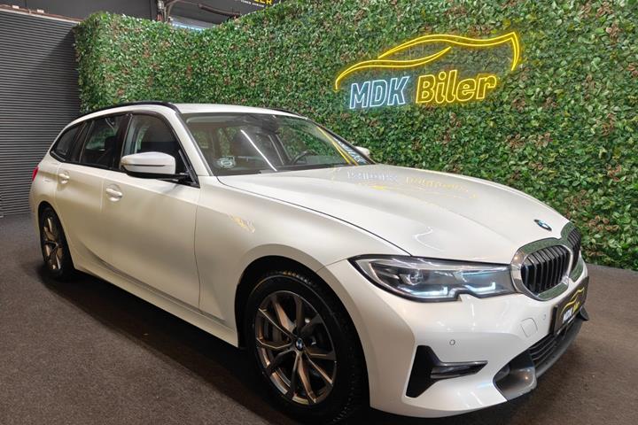 undefined BMW 330e fra 2021