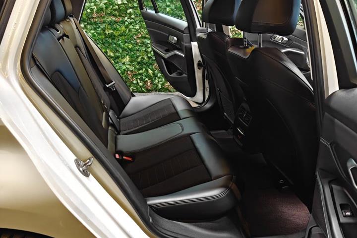 undefined BMW 330e fra 2021