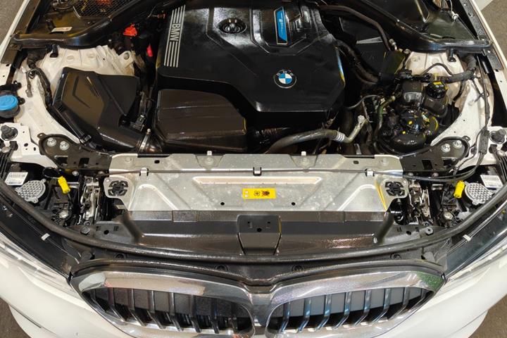 undefined BMW 330e fra 2021
