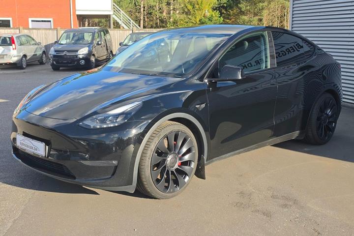undefined Tesla Model Y fra 2024