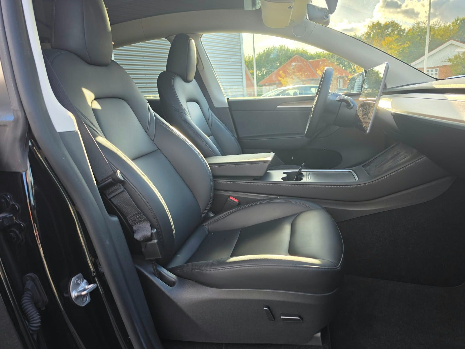 undefined Tesla Model Y fra 2024