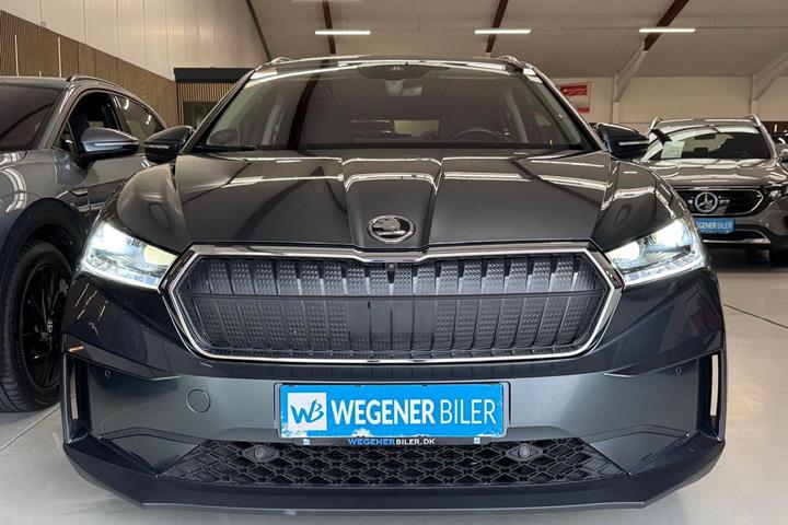 Grå Skoda Enyaq fra 2021