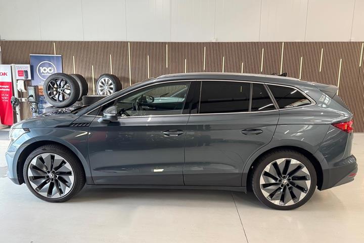 Grå Skoda Enyaq fra 2021