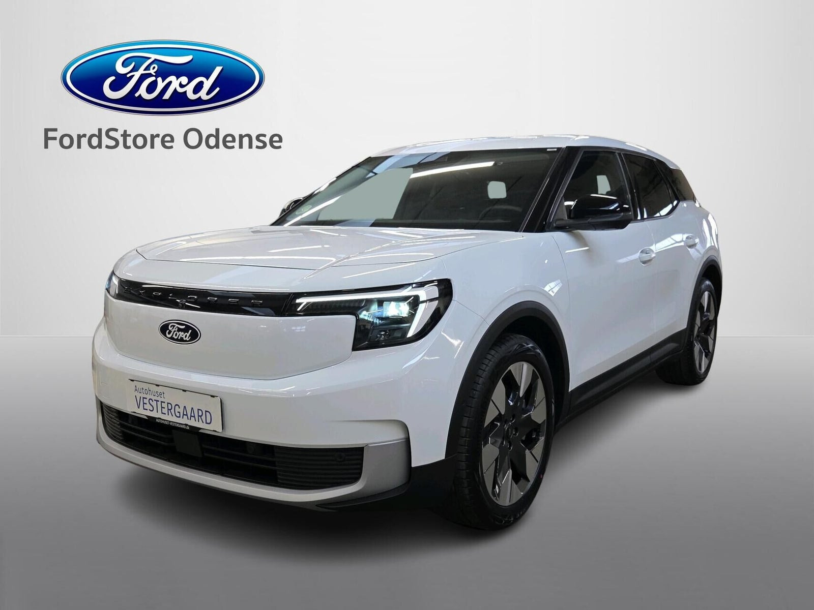 Ford Explorer 77 Premium Extended Range