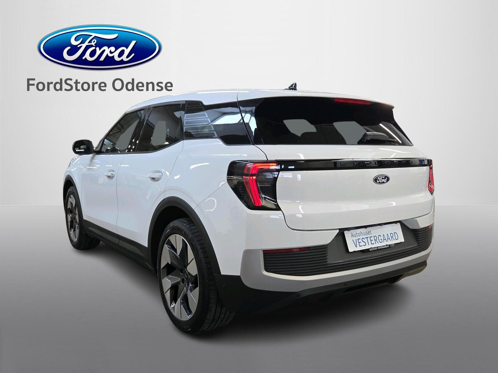 Hvid Ford Explorer fra 2025