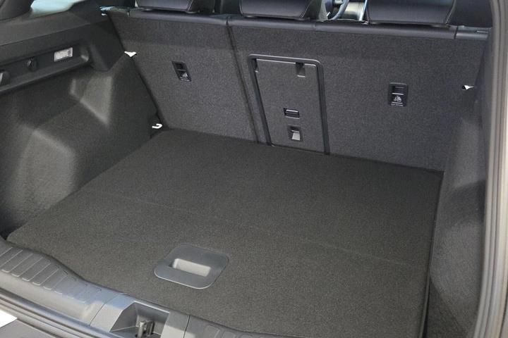 Hvid Ford Explorer fra 2025