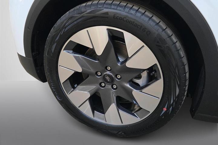 Hvid Ford Explorer fra 2025