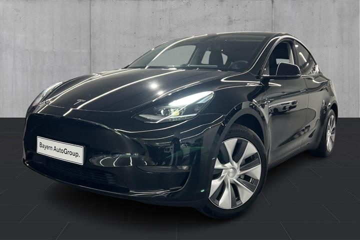 Sort Tesla Model Y fra 2024