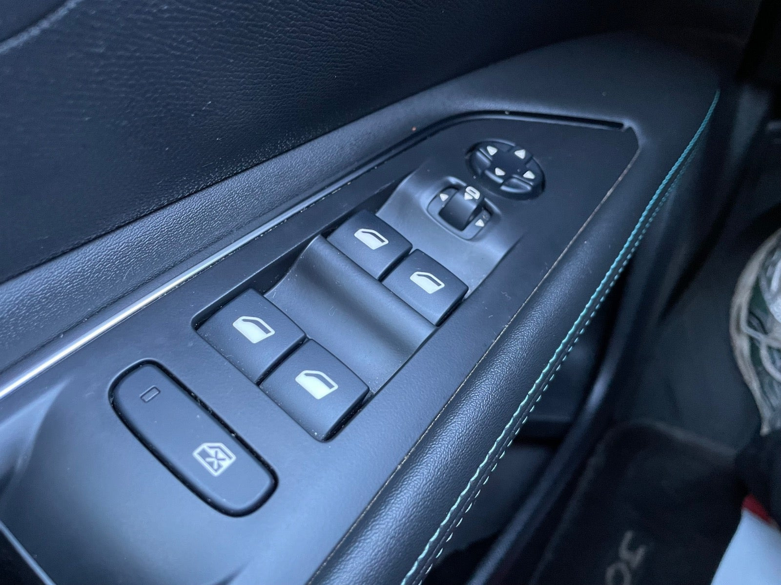Sort Peugeot 3008 fra 2021