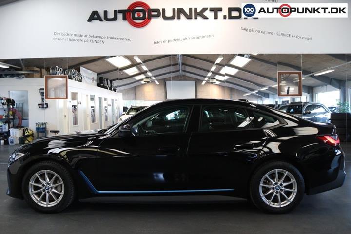Sort BMW i4 fra 2023