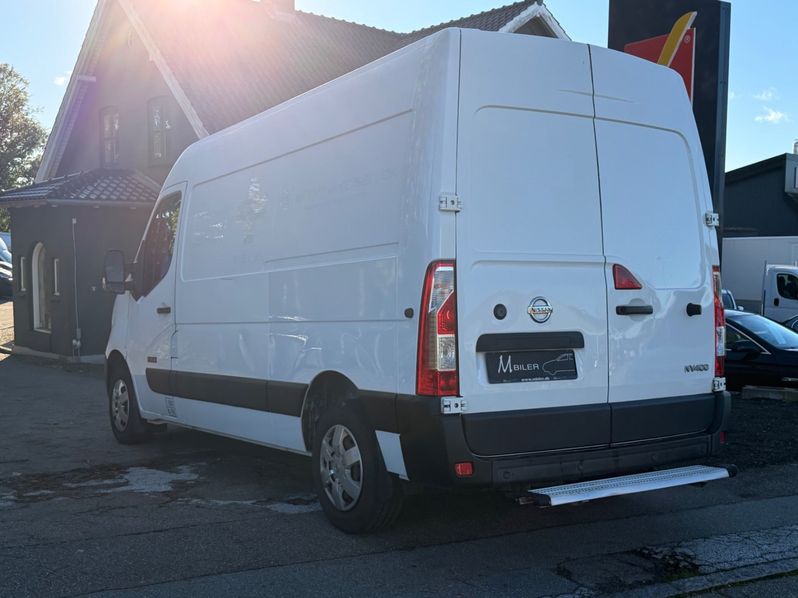 Hvid Nissan NV400 fra 2015