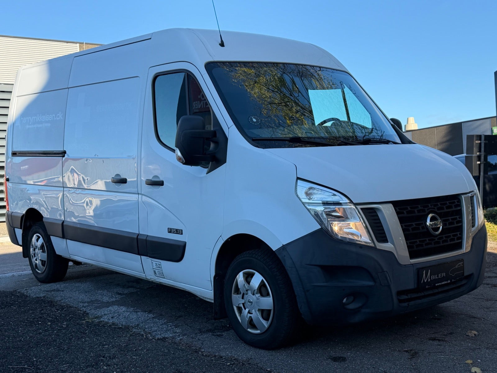 Hvid Nissan NV400 fra 2015