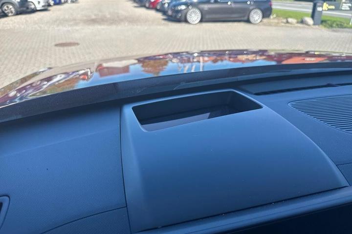 Rød Hyundai Kona fra 2024