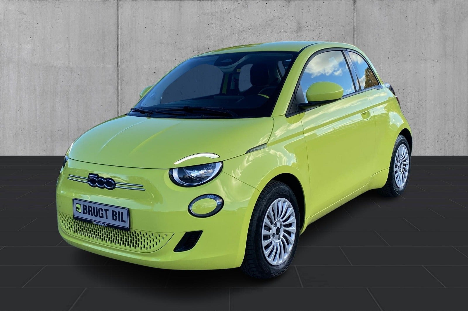 Gul Fiat 500e fra 2023