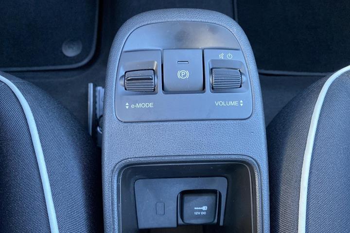Gul Fiat 500e fra 2023