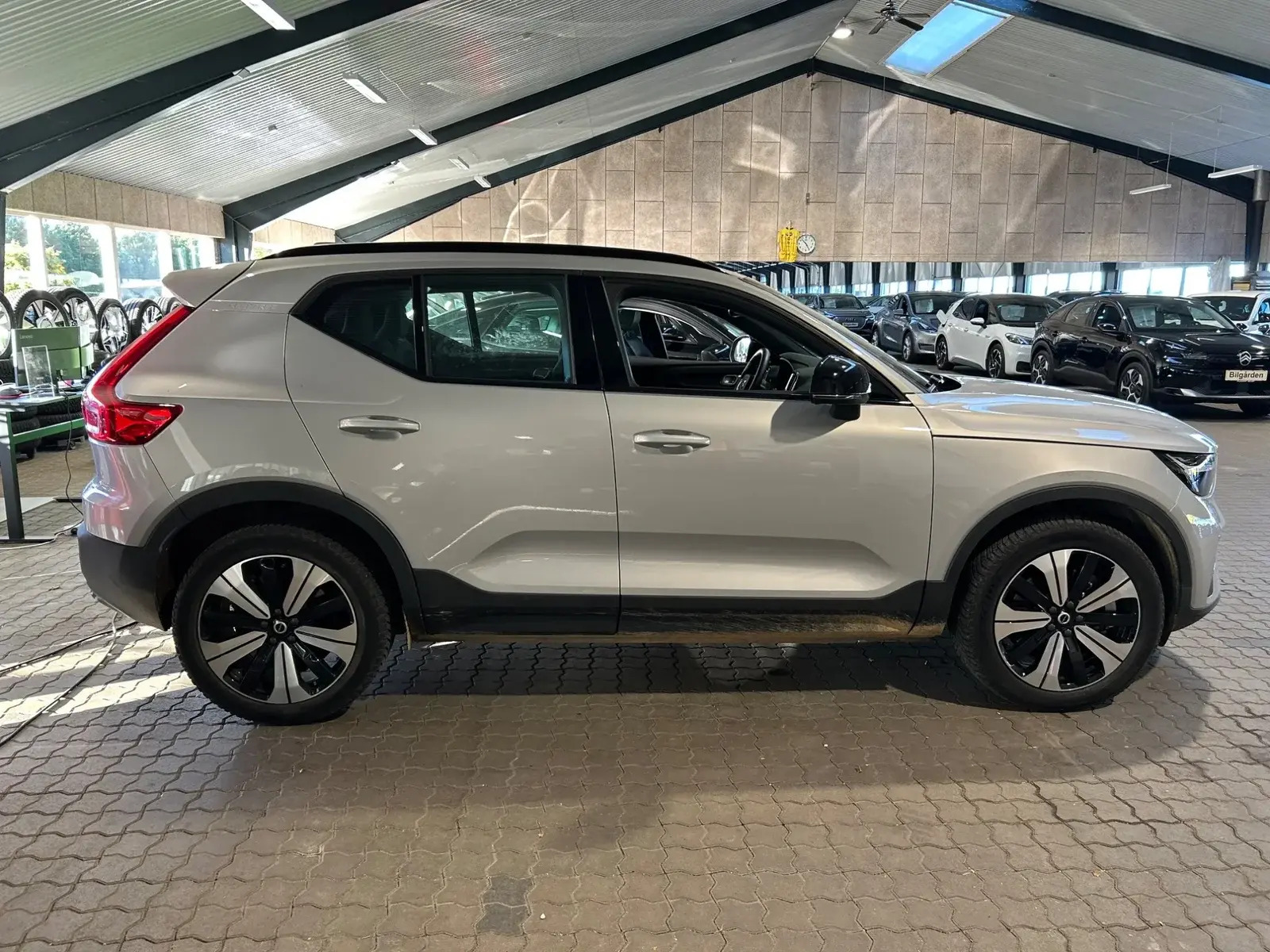 Sølv Volvo XC40 fra 2022