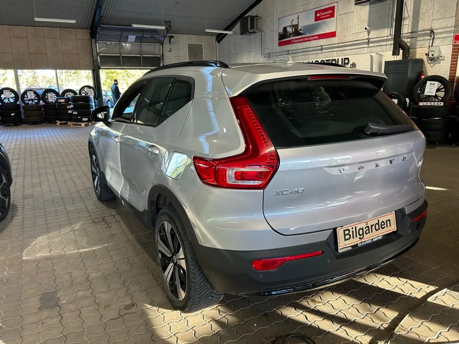 Sølv Volvo XC40 fra 2022