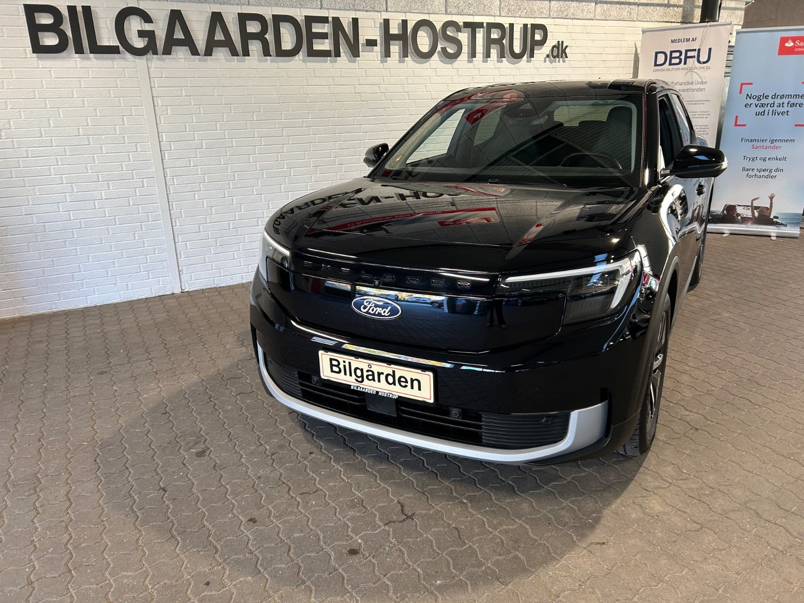 Ford Explorer 79 Select Extended Range