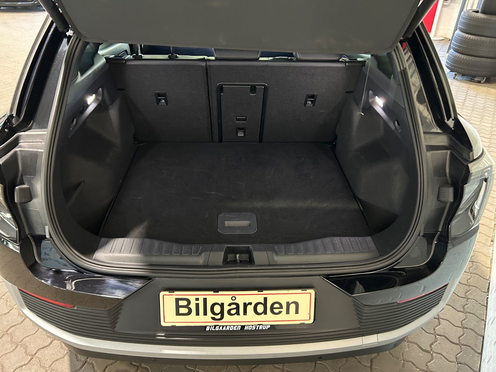 Sort Ford Explorer fra 2025