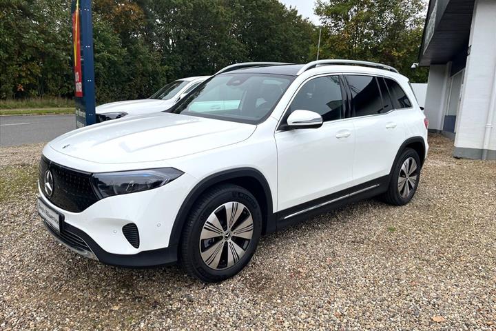 Hvid Mercedes EQB250+ fra 2025