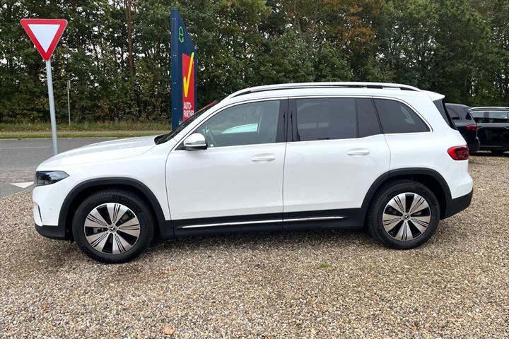 Hvid Mercedes EQB250+ fra 2025