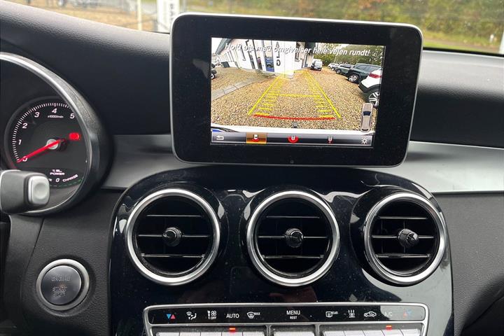Hvid Mercedes GLC350 e fra 2017