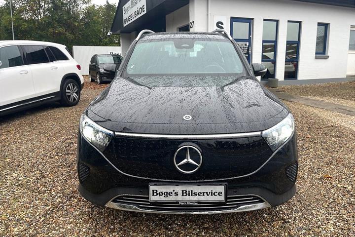 Sort Mercedes EQB250+ fra 2025