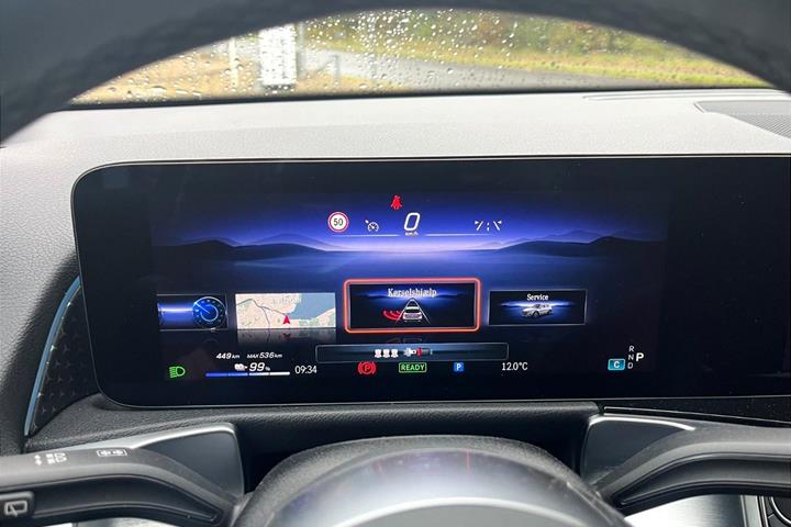 Sort Mercedes EQB250+ fra 2025