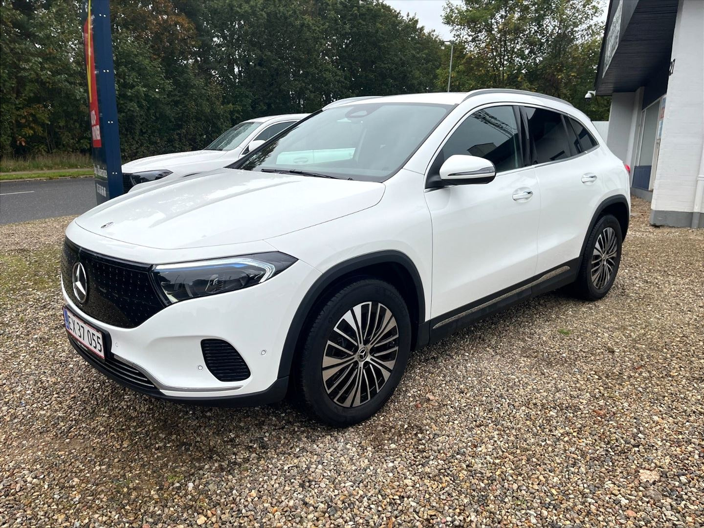 Hvid Mercedes EQA250+ fra 2025