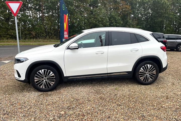 Hvid Mercedes EQA250+ fra 2025