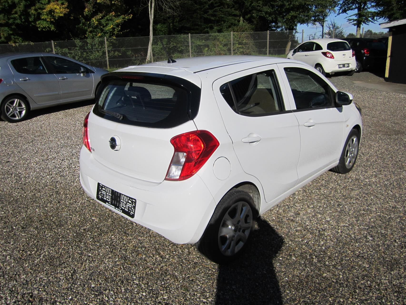 Hvid Opel Karl fra 2016