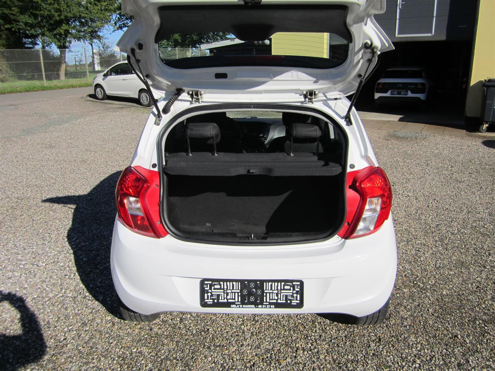 Hvid Opel Karl fra 2016