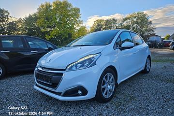 Peugeot 208 1,2 VTi 82 Signature Sky