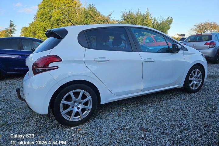 undefined Peugeot 208 fra 2019