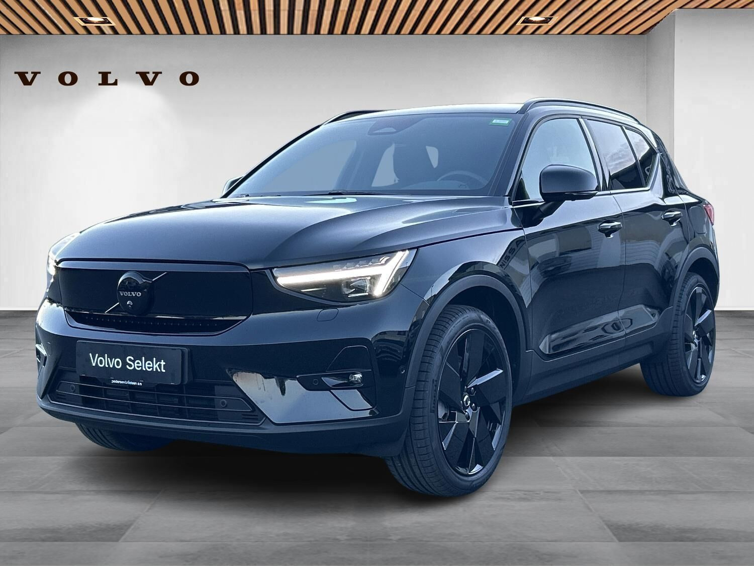 Volvo EX40 Single Motor Extended Range Black Edition 252HK 5d Aut.