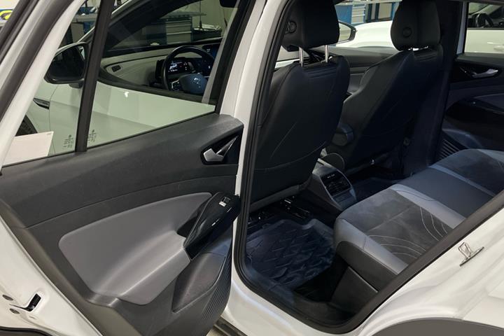 Hvid VW ID.4 fra 2023